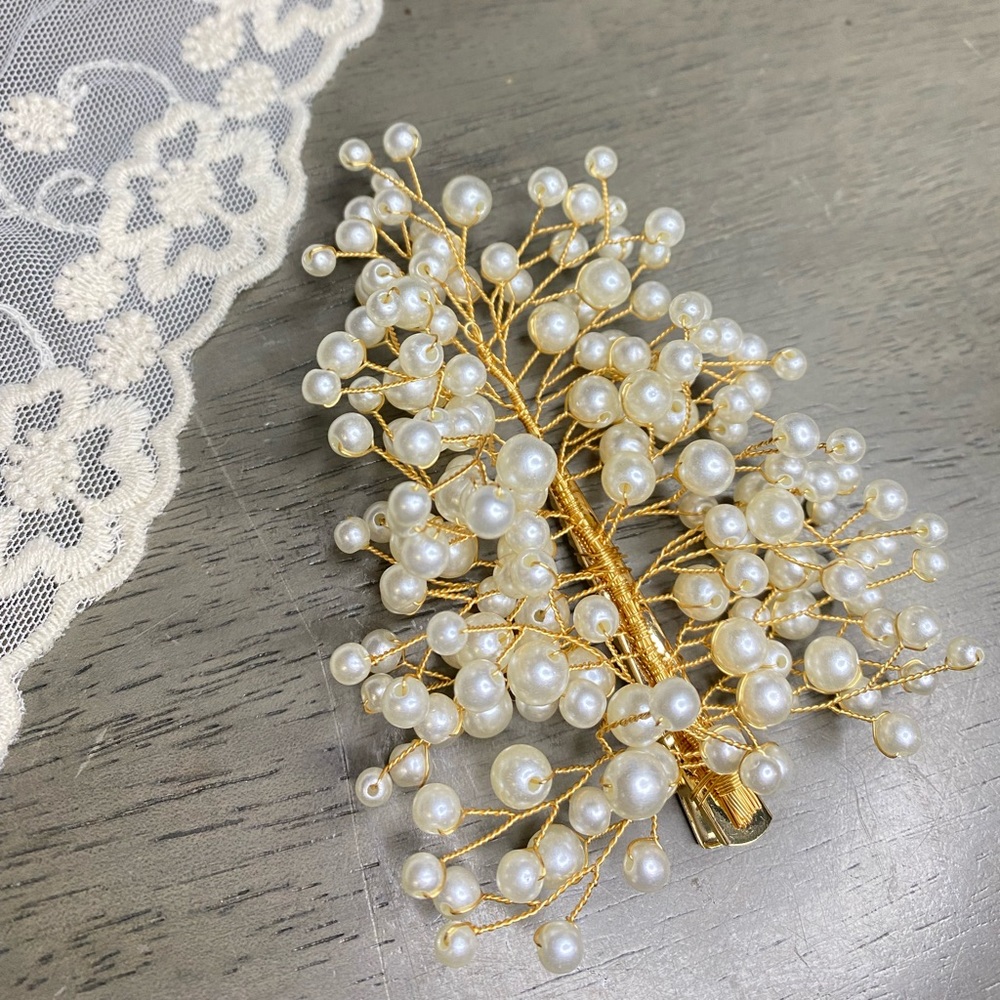 Wedding hairpiece,pearl hair clip